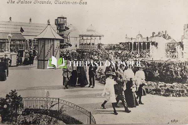 Unused postcard of The Palace Grounds, Clacton-on-Sea